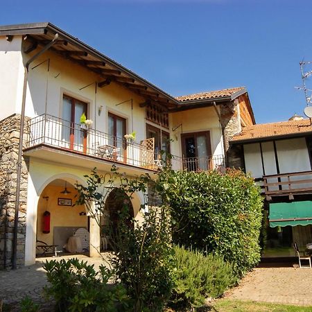 Casa Patrone Hotel Nebbiuno Buitenkant foto